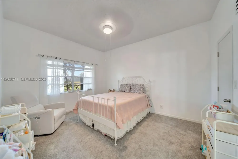 7447 W Sunrise Blvd, Plantation, FL 33313-4465
