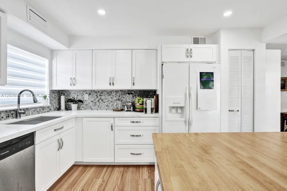 4555 SW 68th Court Cir, Miami, FL 33155