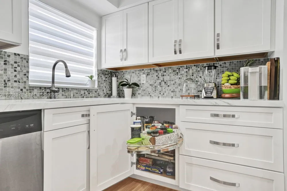4555 SW 68th Court Cir, Miami, FL 33155