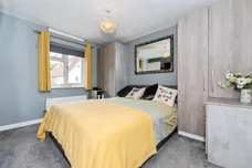Gunning Road, Grays