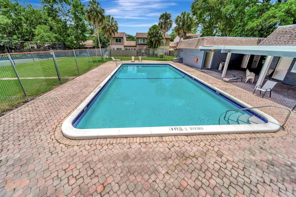 7447 W Sunrise Blvd, Plantation, FL 33313-4465