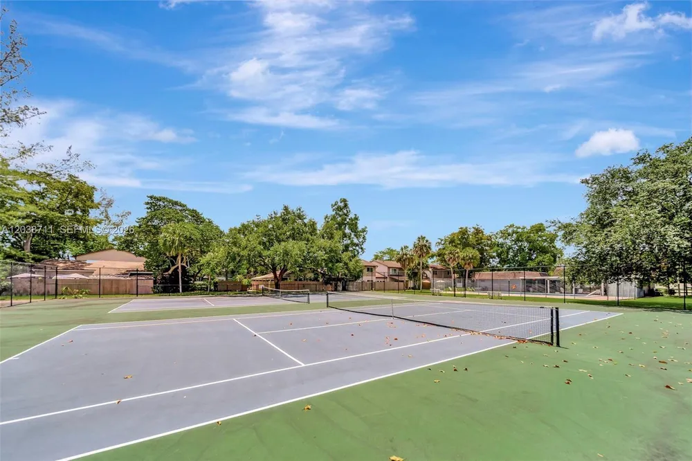 7447 W Sunrise Blvd, Plantation, FL 33313-4465