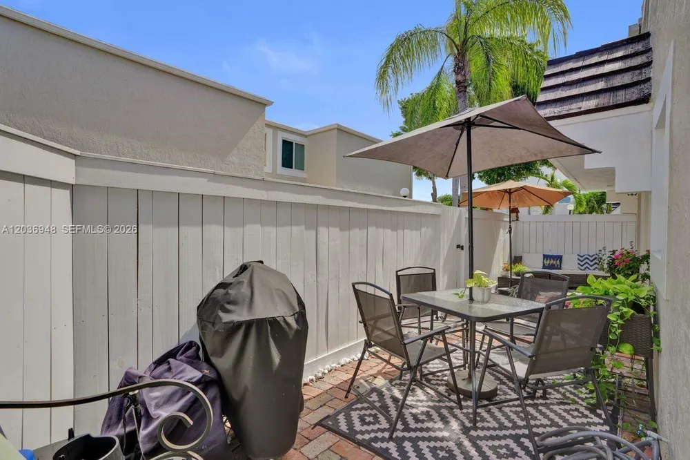 4555 SW 68th Court Cir, Miami, FL 33155