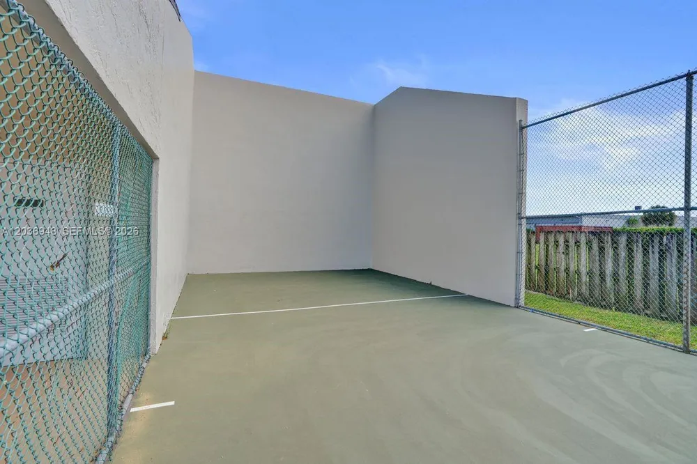 4555 SW 68th Court Cir, Miami, FL 33155