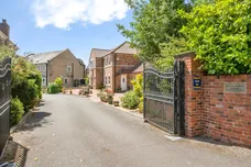 Racecourse Close, Swinton, Mexborough