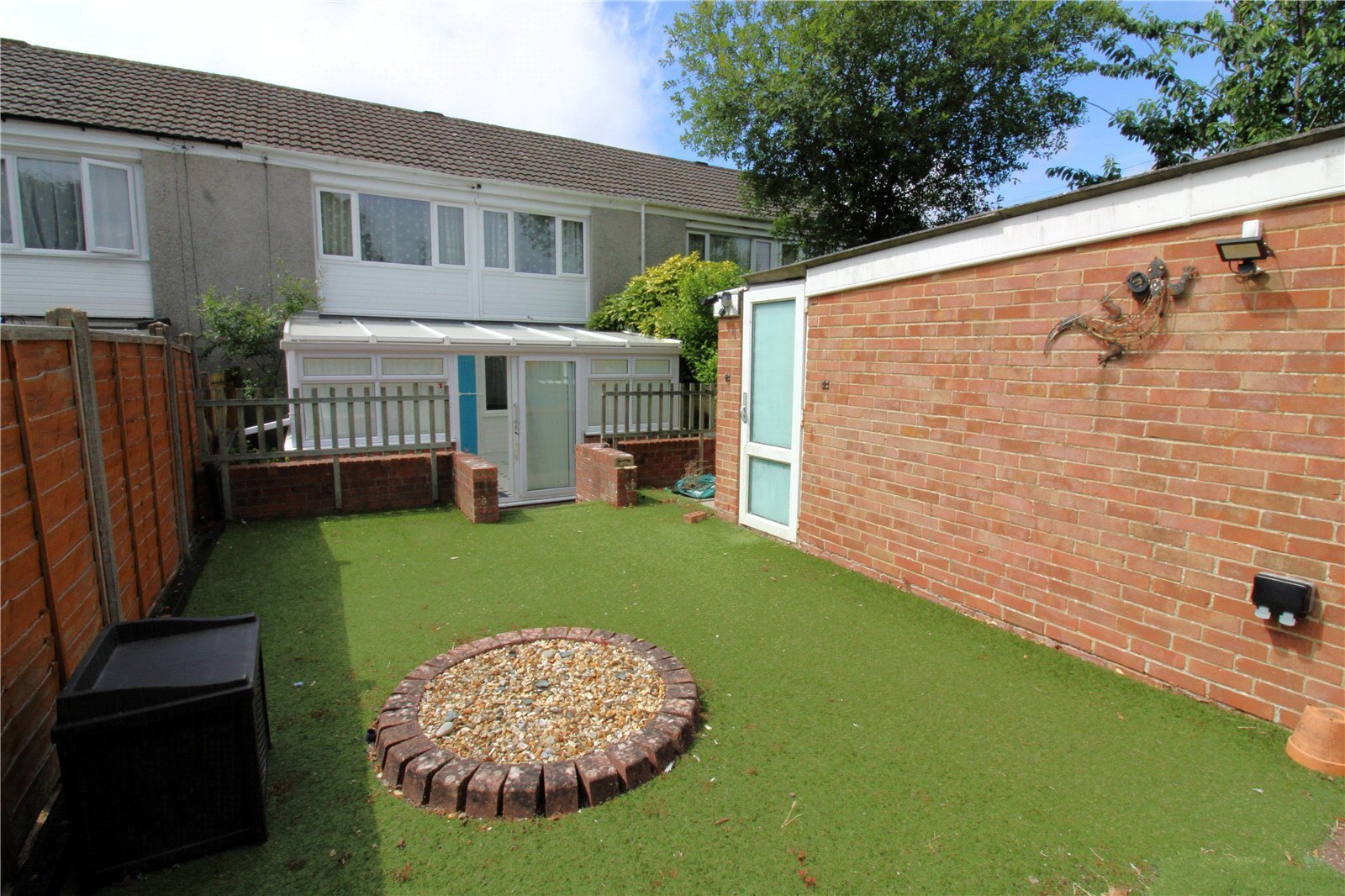Southwick Court, Fareham, Hampshire, PO14 Image 5