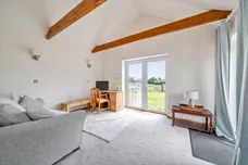 Old Park Lane, Farnham, GU9 photo 5
