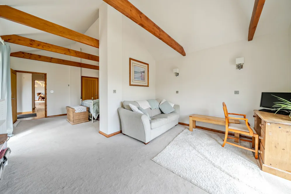 Old Park Lane, Farnham, GU9 photo 9