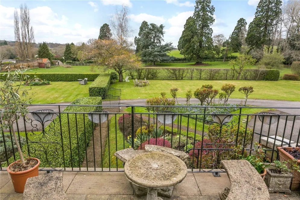 Fulmer Road, Fulmer, SL3 photo 4