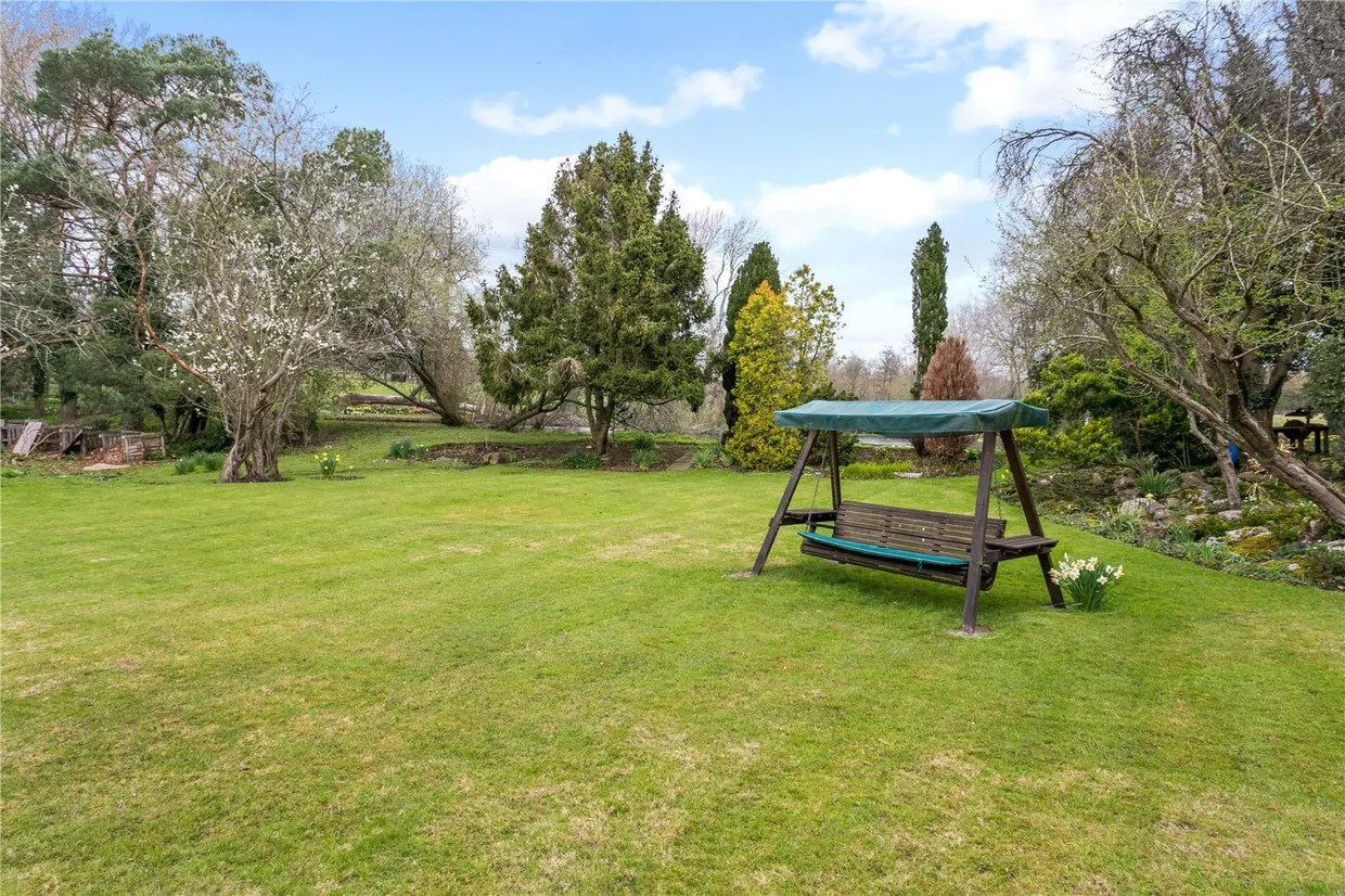 Fulmer Road, Fulmer, SL3 photo 10