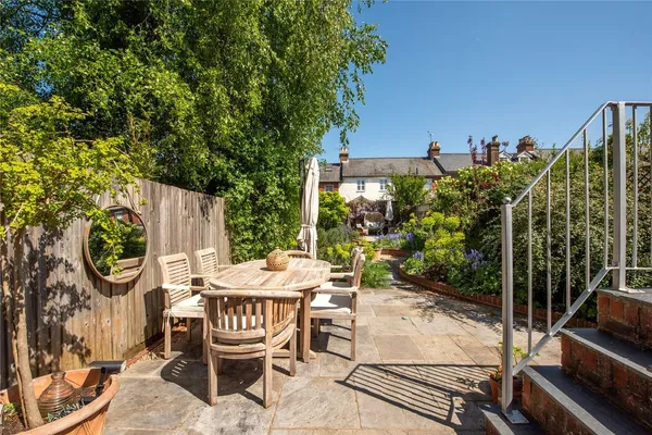 Wathen Road, Dorking, RH4 photo 10