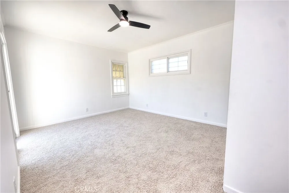 8725 S Gramercy Pl, South Los Angeles, CA 90047