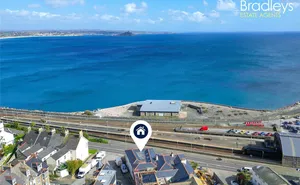 The Oystercatcher, Petrellen Court, Penrose Terrace, Penzance, TR18 photo