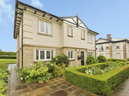 Garden Court, Killinghall, Harrogatephoto