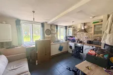 Dowdeswell Close, London