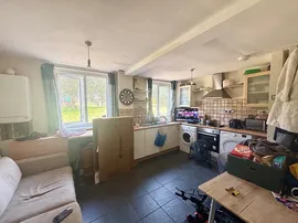 Dowdeswell Close, London thumb 2