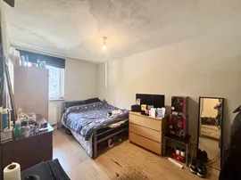 Dowdeswell Close, London thumb 3