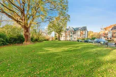 Stone Court, Crawley