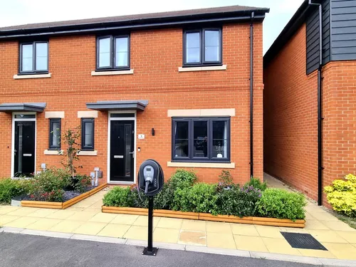 Hazel Grove, Wantagephoto