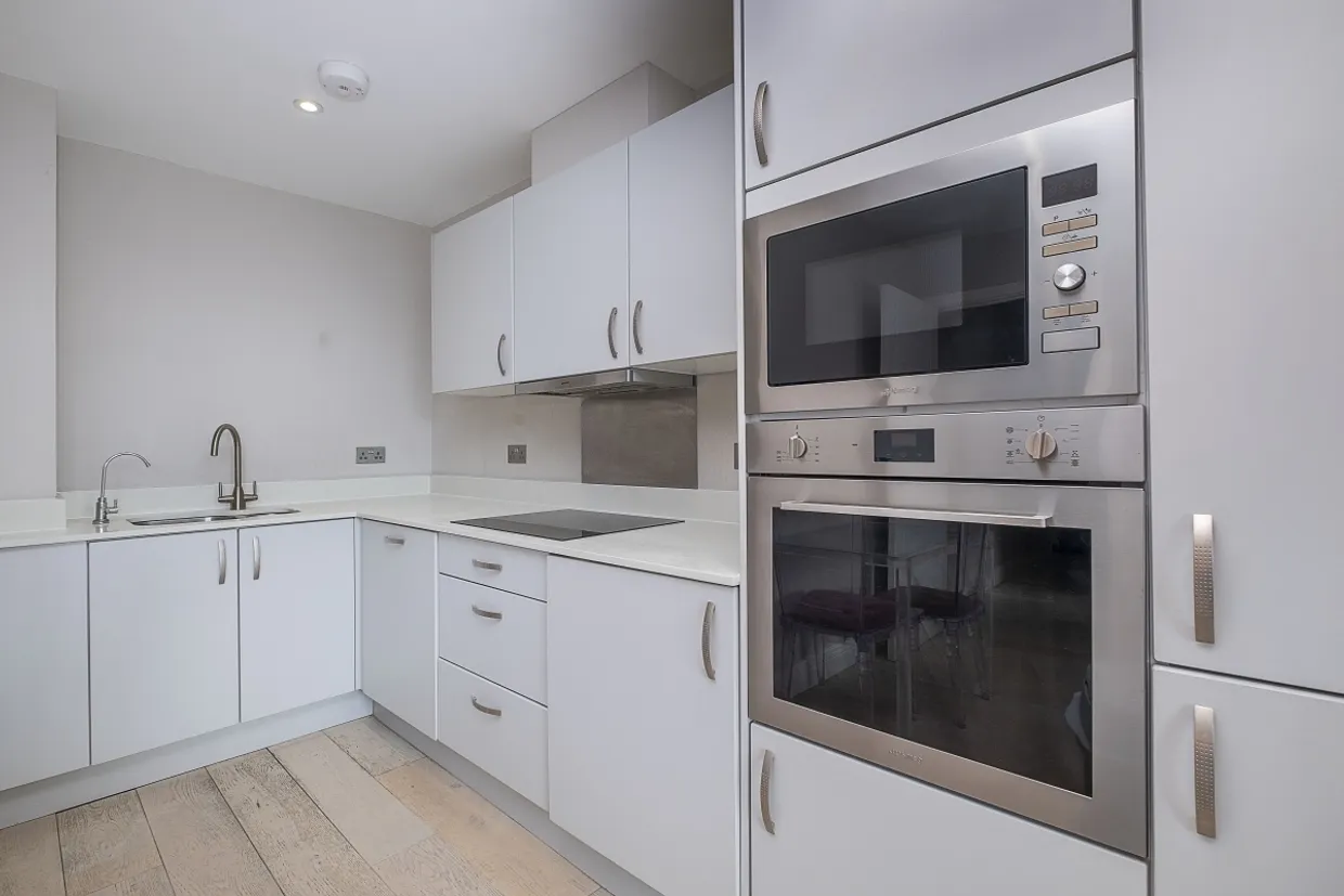 Antoinette Close Kingston Upon Thames KT1 photo 2