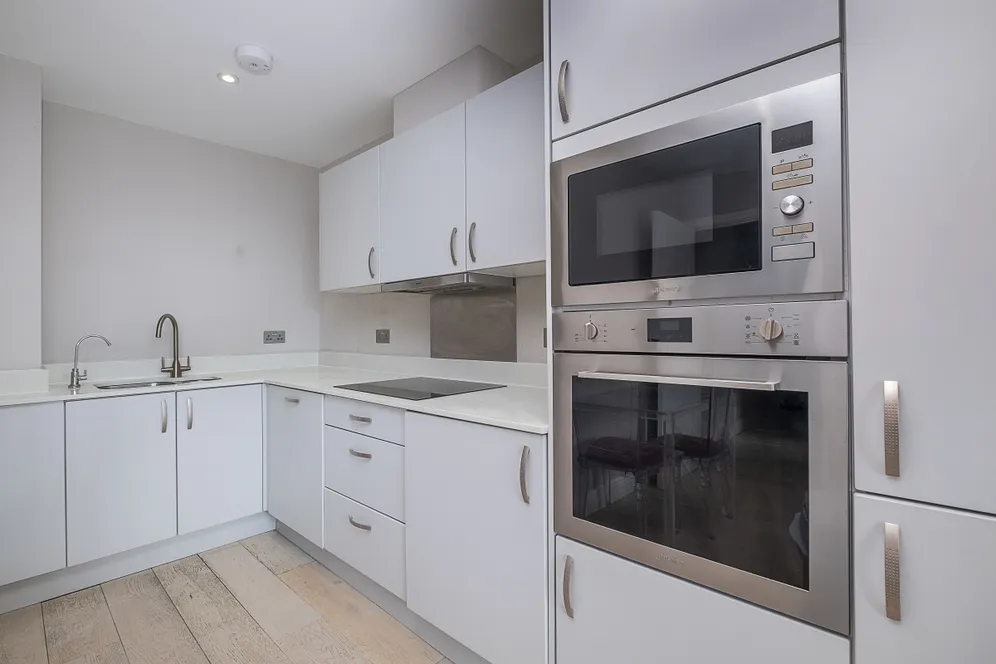 Antoinette Close Kingston Upon Thames KT1 photo 2