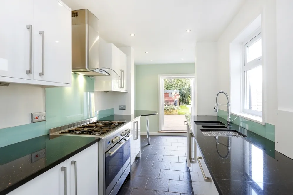 Palmerston Road, SW19 photo 2