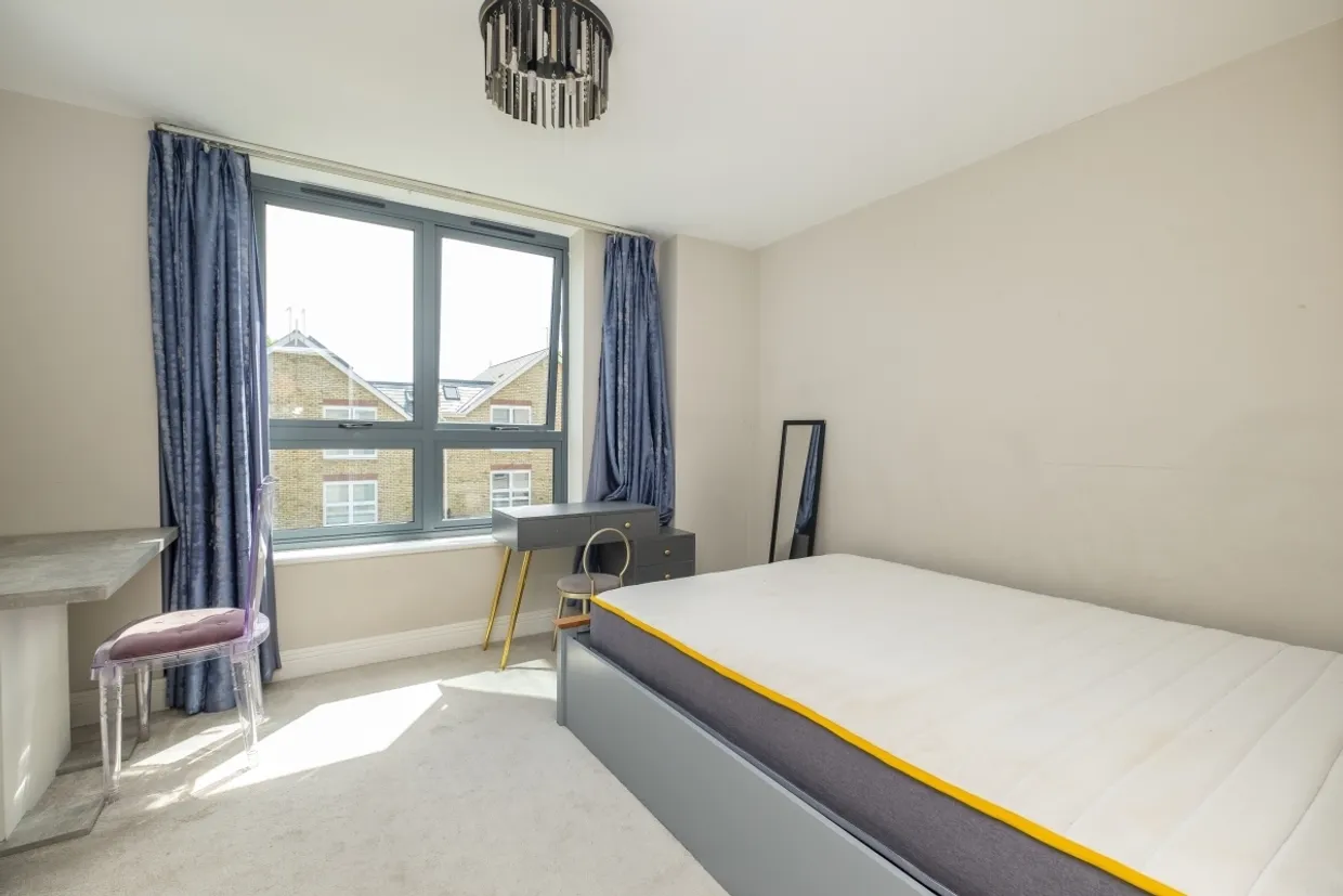 Antoinette Close Kingston Upon Thames KT1 photo 5