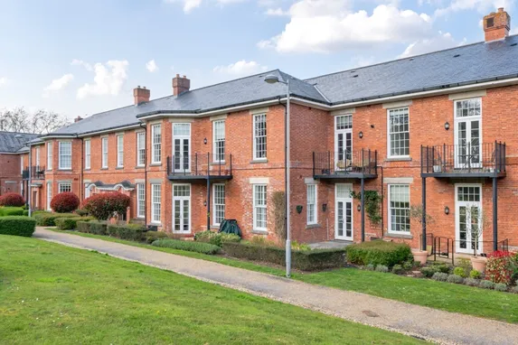 Glanville Way, Epsom KT19