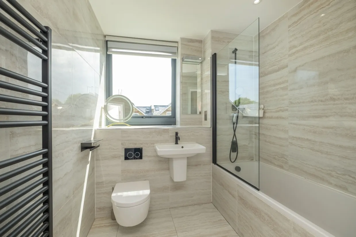 Antoinette Close Kingston Upon Thames KT1 photo 6