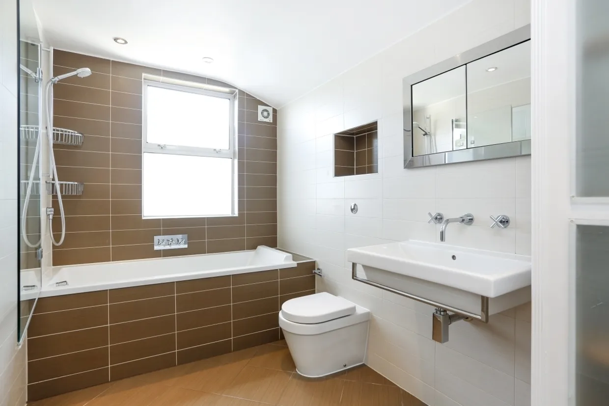 Palmerston Road, SW19 photo 4