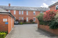 Glanville Way, Epsom KT19 photo 2