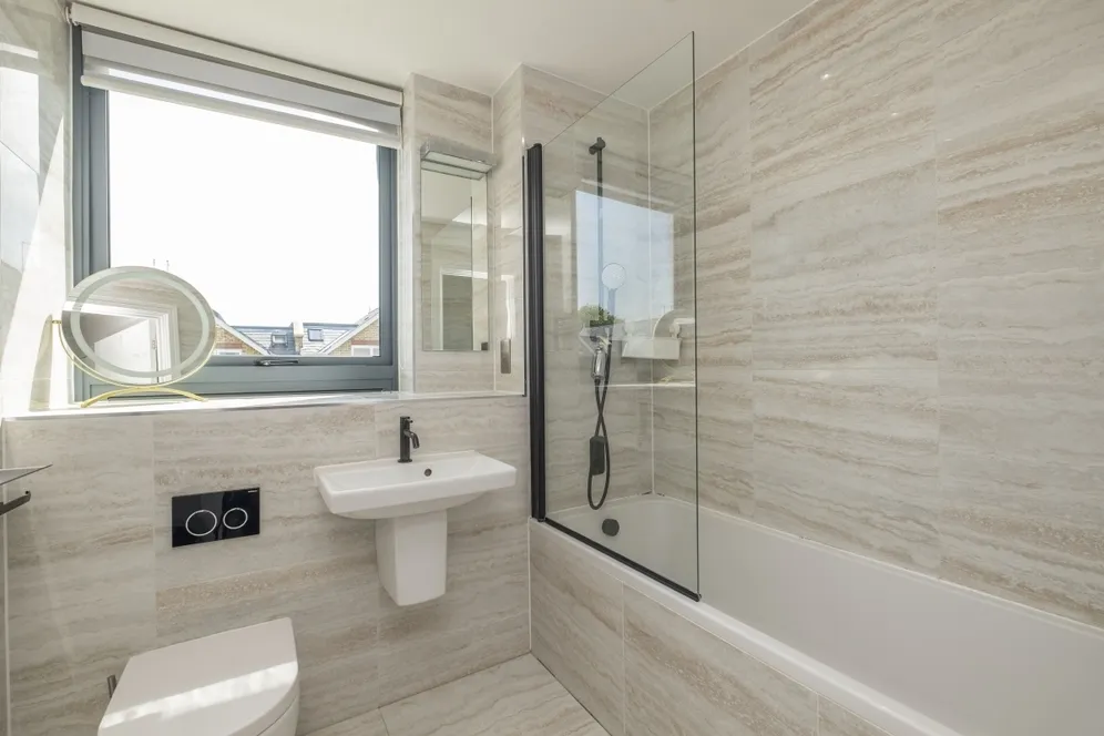Antoinette Close Kingston Upon Thames KT1 photo 7