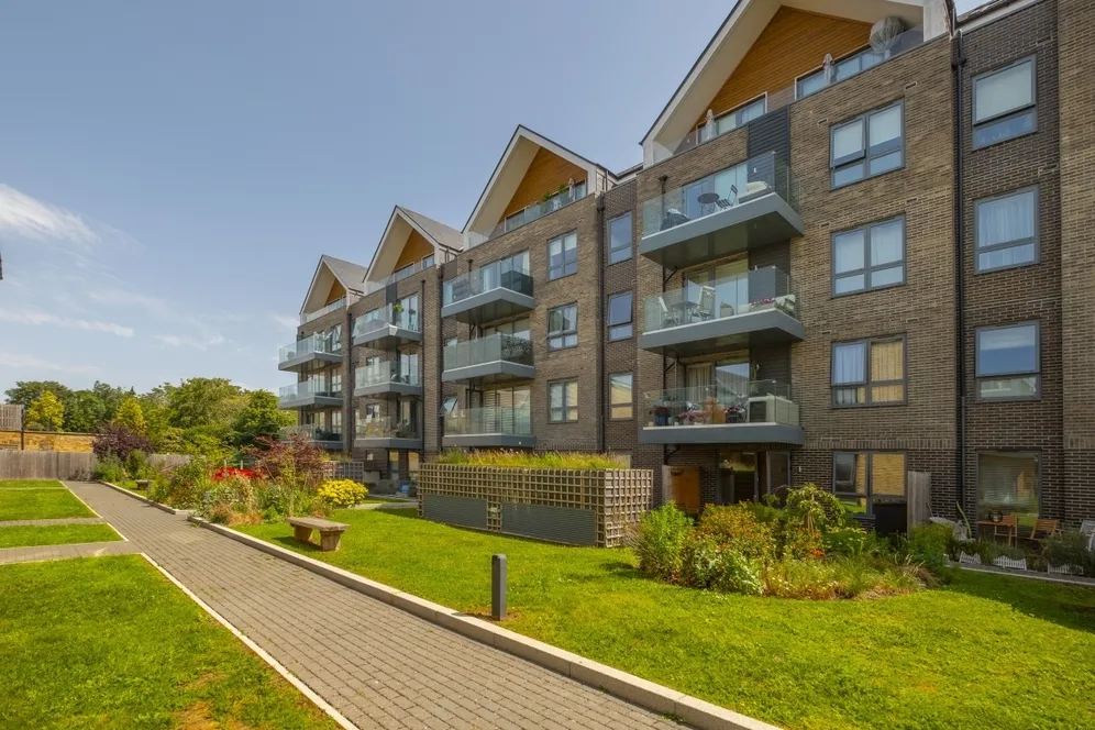 Antoinette Close Kingston Upon Thames KT1 photo 10