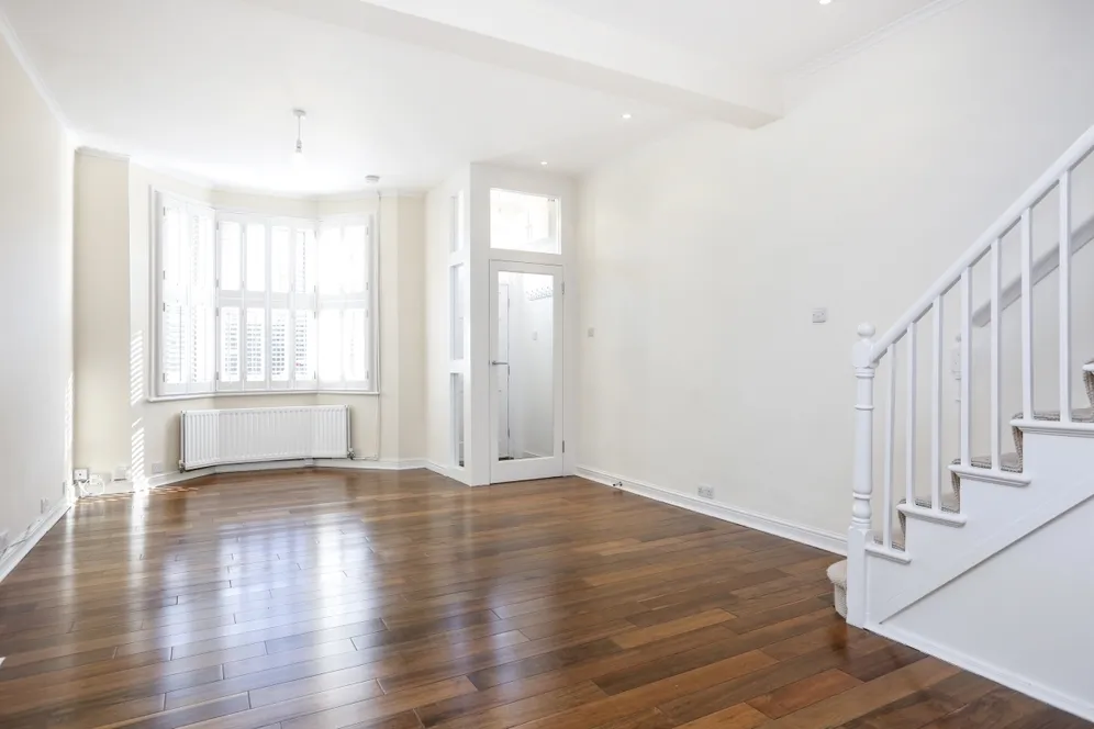 Palmerston Road, SW19 photo 8