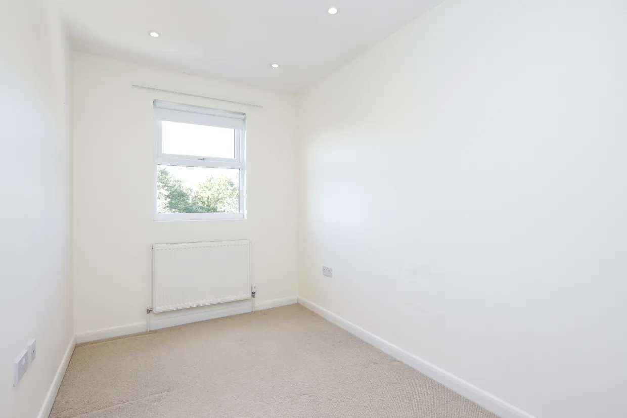 Palmerston Road, SW19 photo 9