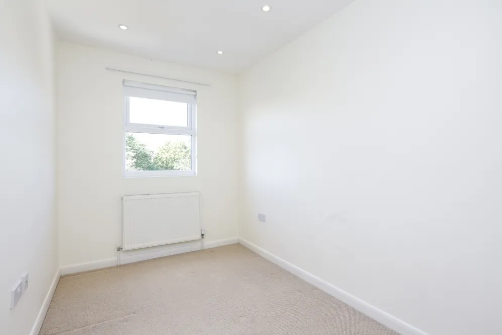 Palmerston Road, SW19 photo 9