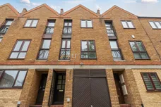 Brunswick Quay, Surrey Quays, SE16 photo 17