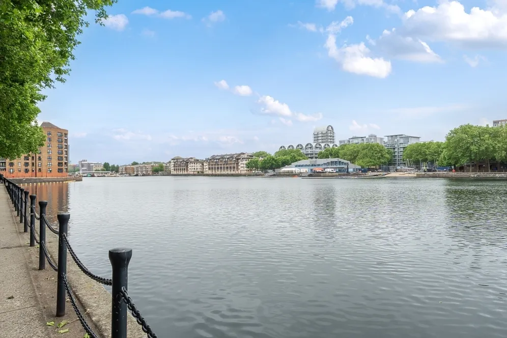 Brunswick Quay, Surrey Quays, SE16 photo 18
