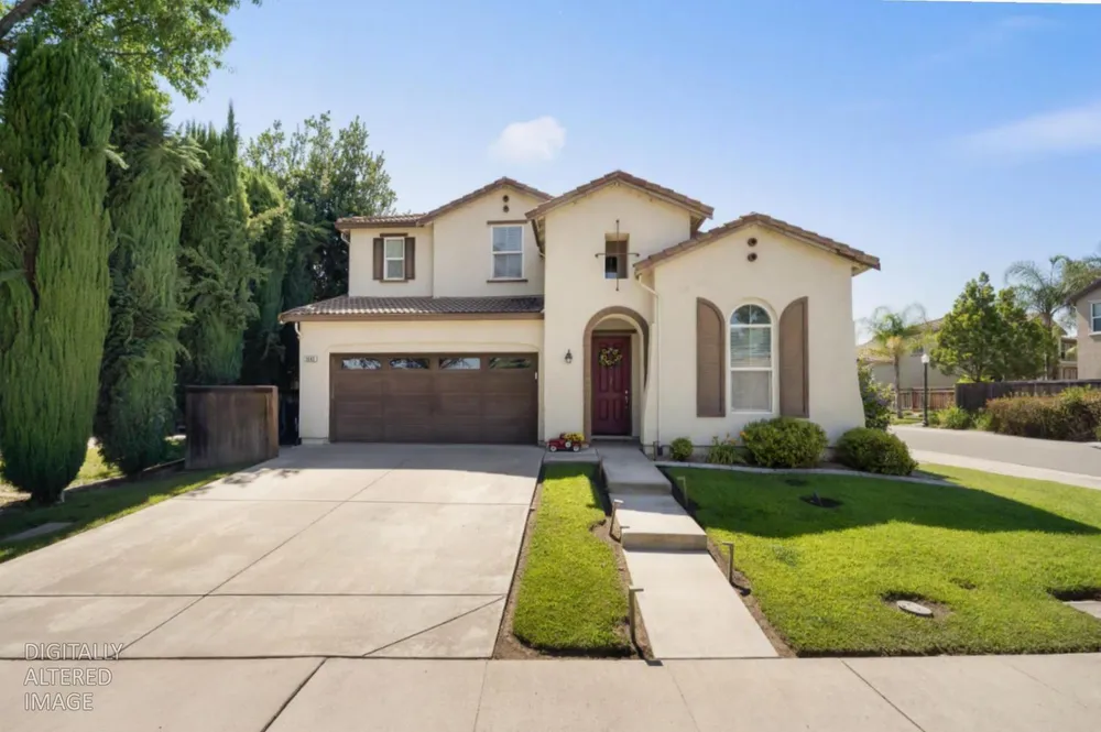 3662 W River Dr, Sacramento, CA 95833