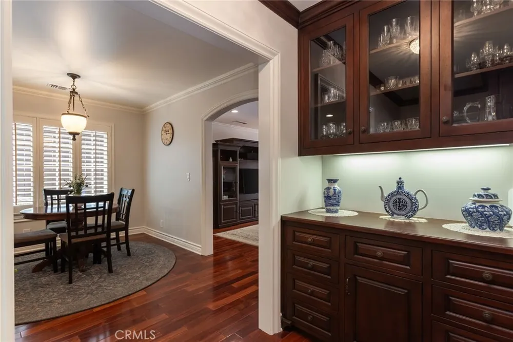 481 Paulette Pl, La Canada Flintridge, CA 91011