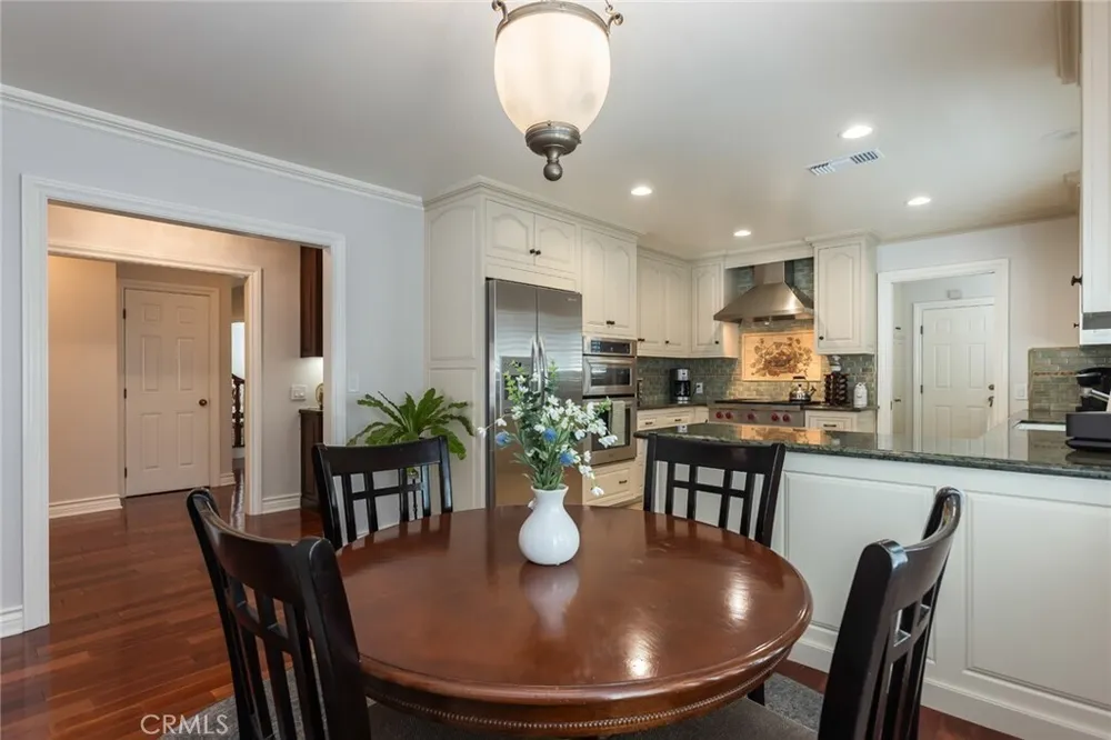 481 Paulette Pl, La Canada Flintridge, CA 91011