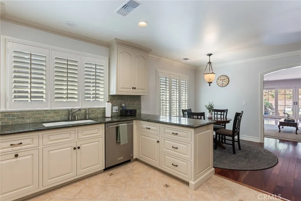 481 Paulette Pl, La Canada Flintridge, CA 91011