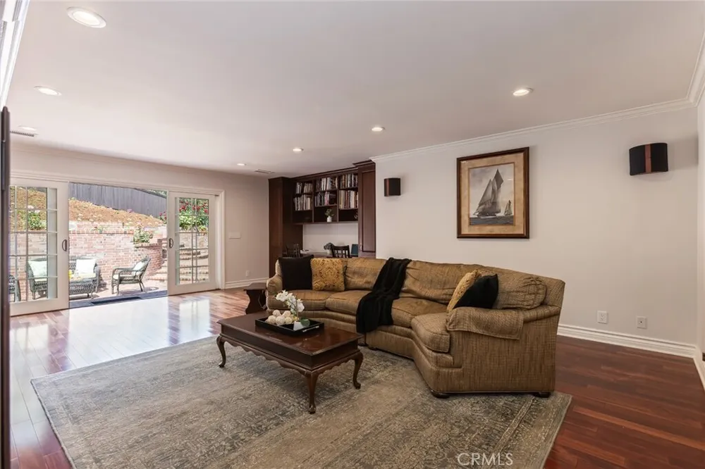 481 Paulette Pl, La Canada Flintridge, CA 91011