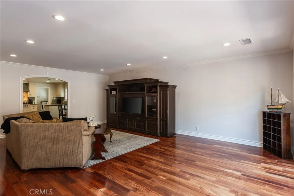 481 Paulette Pl, La Canada Flintridge, CA 91011