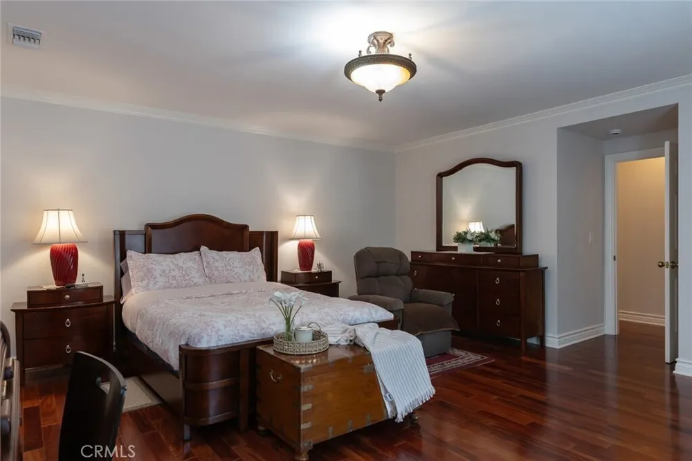481 Paulette Pl, La Canada Flintridge, CA 91011
