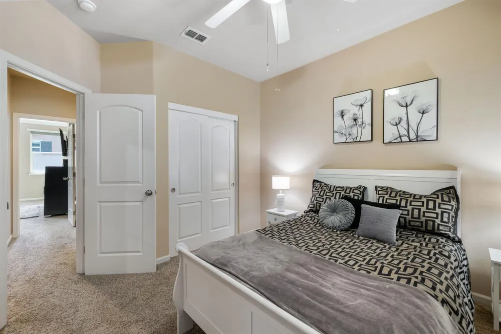3662 W River Dr, Sacramento, CA 95833