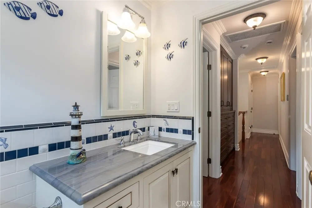 481 Paulette Pl, La Canada Flintridge, CA 91011