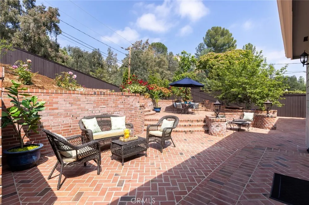 481 Paulette Pl, La Canada Flintridge, CA 91011