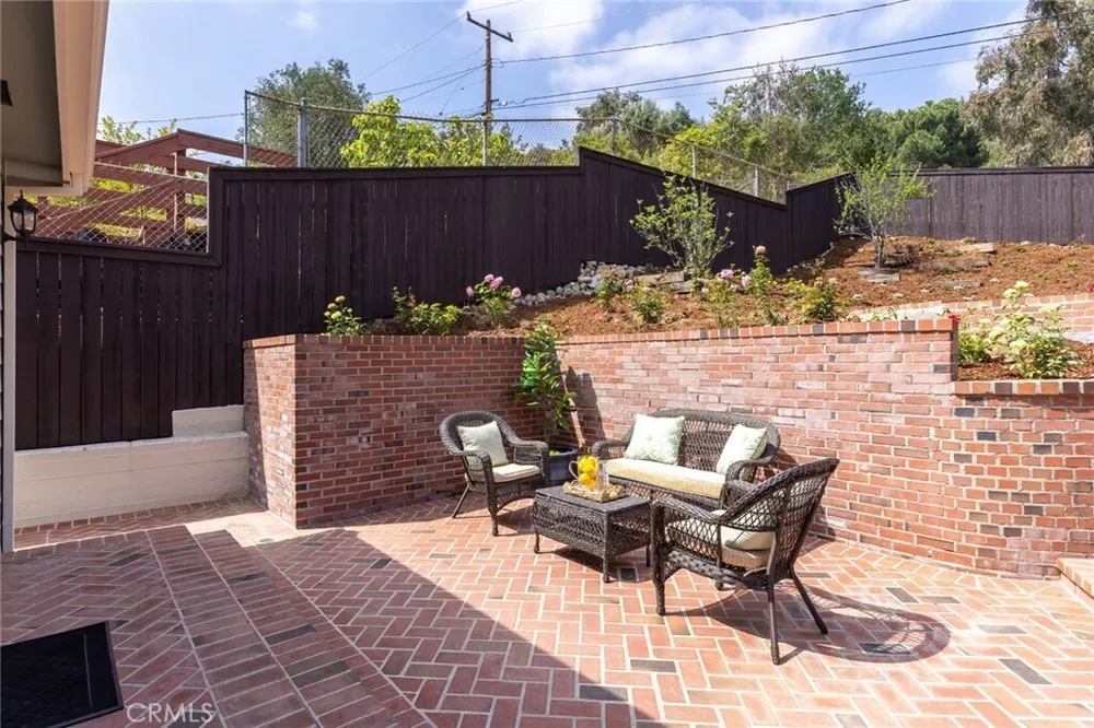 481 Paulette Pl, La Canada Flintridge, CA 91011