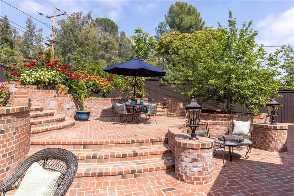 481 Paulette Pl, La Canada Flintridge, CA 91011